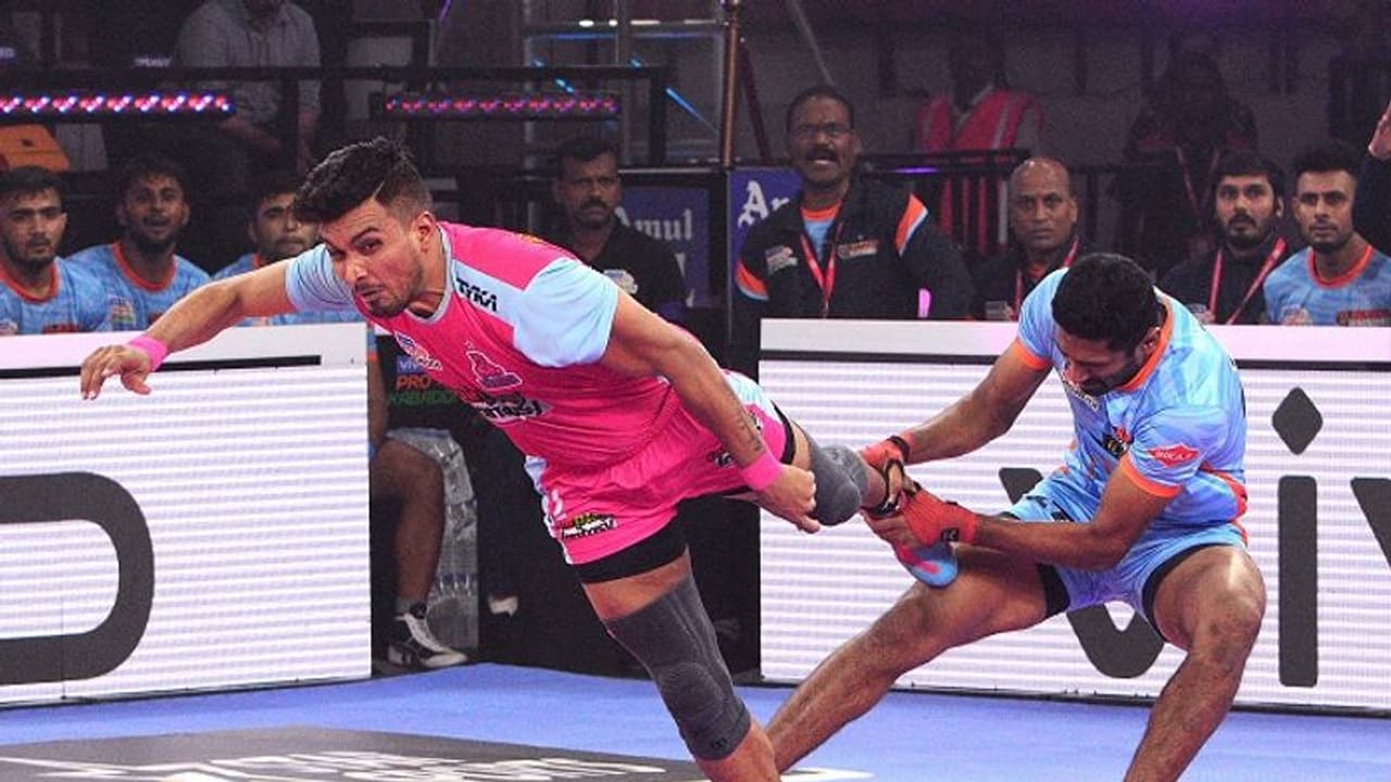 PKL ಪುಣೇರಿ ಮುಂದೆ ತೆಲುಗು ಟೈಟಾನ್ಸ್ ಪಲ್ಟಿ, ಪಿಂಕ್ ಪ್ಯಾಂಥರ್ಸ್ ಅಬ್ಬರಕ್ಕೆ ತಲೆಬಾಗಿದ ಬೆಂಗಾಲ್! PKL ಪುಣೇರಿ ಮುಂದೆ ತೆಲುಗು ಟೈಟಾನ್ಸ್ ಪಲ್ಟಿ, ಪಿಂಕ್ ಪ್ಯಾಂಥರ್ಸ್ ಅಬ್ಬರಕ್ಕೆ ತಲೆಬಾಗಿದ ಬೆಂಗಾಲ್!
