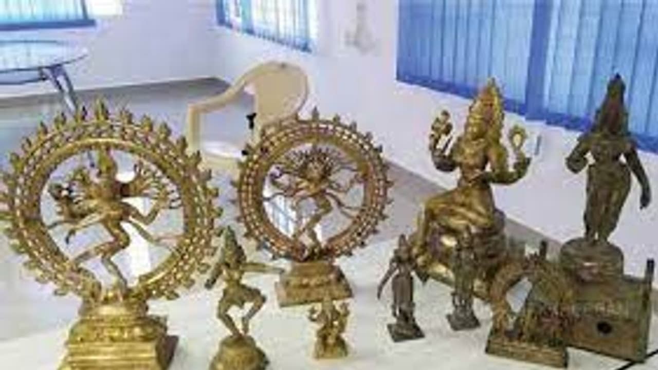 நிகழாண்டில் மட்டும் 40 சிலை கடத்தல் வழக்குகள் பதிவு.. இதுவரை 199 சிலைகள் மீட்பு நிகழாண்டில் மட்டும் 40 சிலை கடத்தல் வழக்குகள் பதிவு.. இதுவரை 199 சிலைகள் மீட்பு