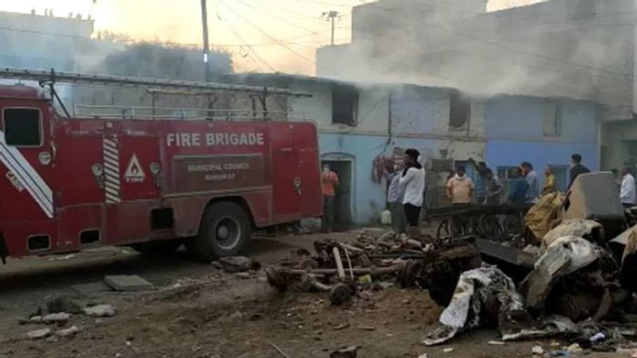 രാമനവമി സംഘർഷം; 2.9 ലക്ഷം രൂപ അടയ്ക്കാൻ 12 വയസ്സുകാരന് നോട്ടീസ്