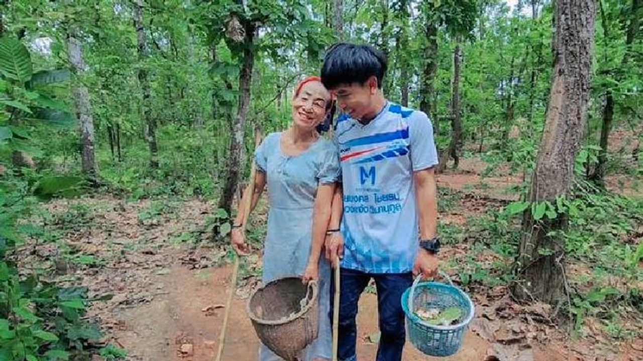 19 കാരന് അയൽക്കാരിയായ 56 കാരിയുമായി പ്രണയം; വിവാഹം ഉടനെയെന്നും പ്രണയികൾ