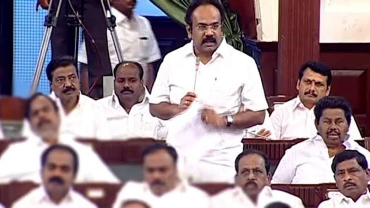 10 கோடி பயணிகள் வந்து செல்லும் வகையில் பரந்தூரில் விமான நிலையம் அமையும்.. சட்டசபையில் அமைச்சர் உறுதி. 10 கோடி பயணிகள் வந்து செல்லும் வகையில் பரந்தூரில் விமான நிலையம் அமையும்.. சட்டசபையில் அமைச்சர் உறுதி.