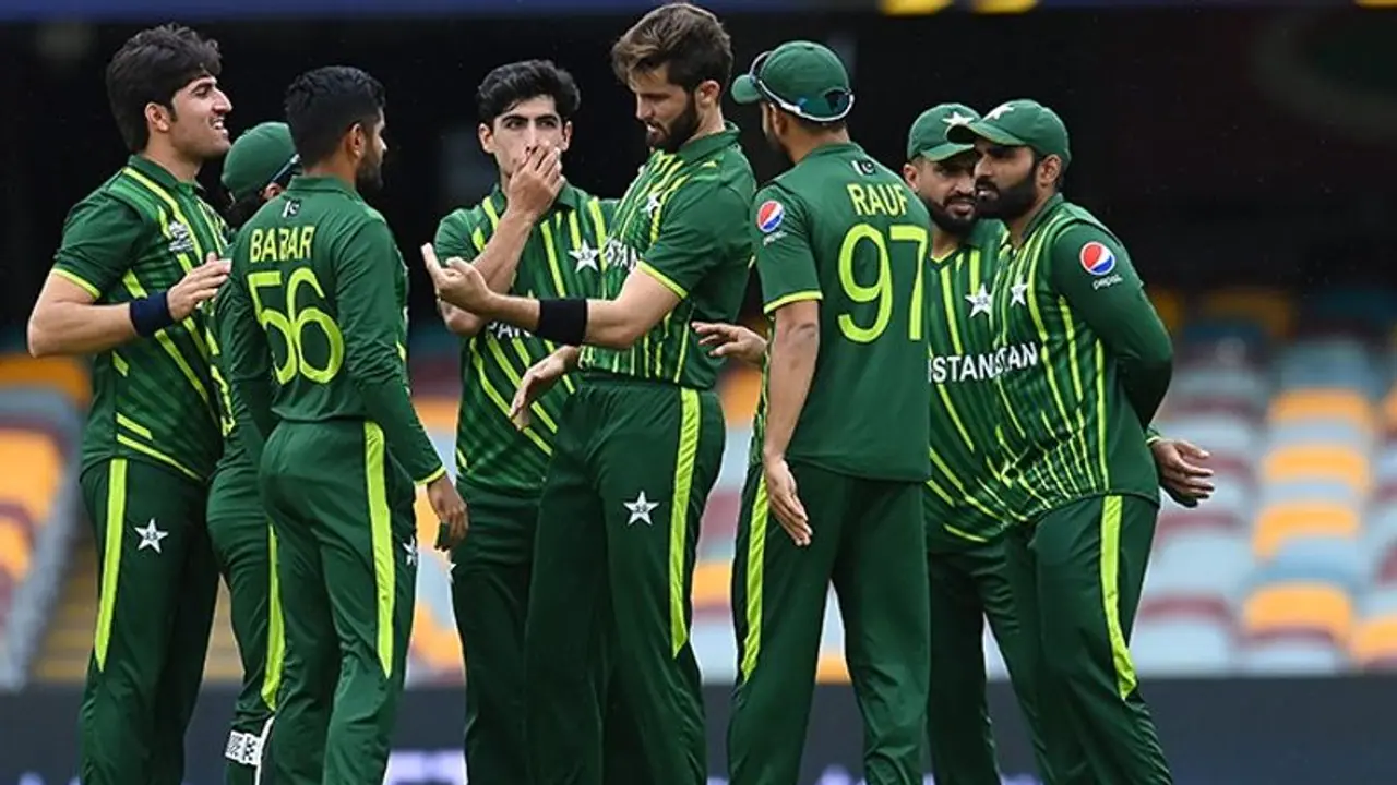 T20 World Cup ಪಾಕಿಸ್ತಾನ ಎದುರು ಟಾಸ್ ಗೆದ್ದ ನೆದರ್ಲೆಂಡ್ಸ್ ಬ್ಯಾಟಿಂಗ್ ಆಯ್ಕೆ T20 World Cup ಪಾಕಿಸ್ತಾನ ಎದುರು ಟಾಸ್ ಗೆದ್ದ ನೆದರ್ಲೆಂಡ್ಸ್ ಬ್ಯಾಟಿಂಗ್ ಆಯ್ಕೆ