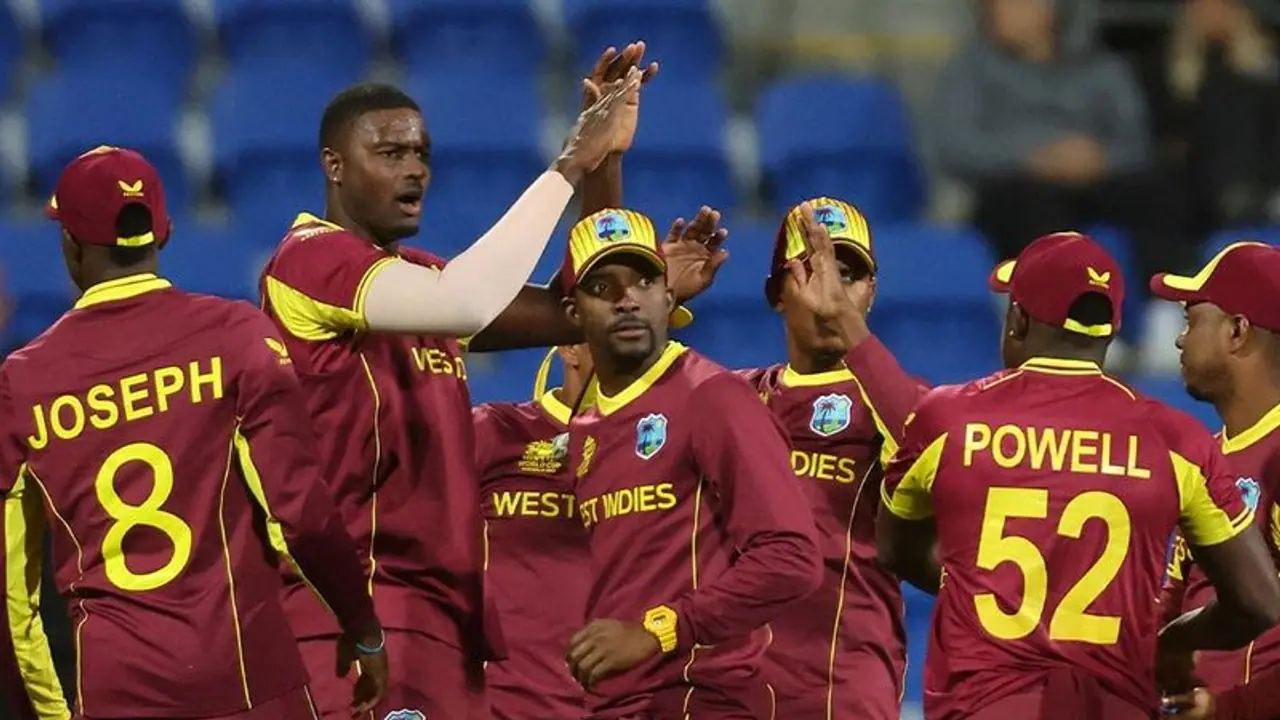 T20 World Cup: कैरिबियाई बॉलर अल्जारी जोसेफ ने किया कमाल, वेस्टइंडीज ने जिम्बाबवे को 31 रनों से हराया T20 World Cup: कैरिबियाई बॉलर अल्जारी जोसेफ ने किया कमाल, वेस्टइंडीज ने जिम्बाबवे को 31 रनों से हराया