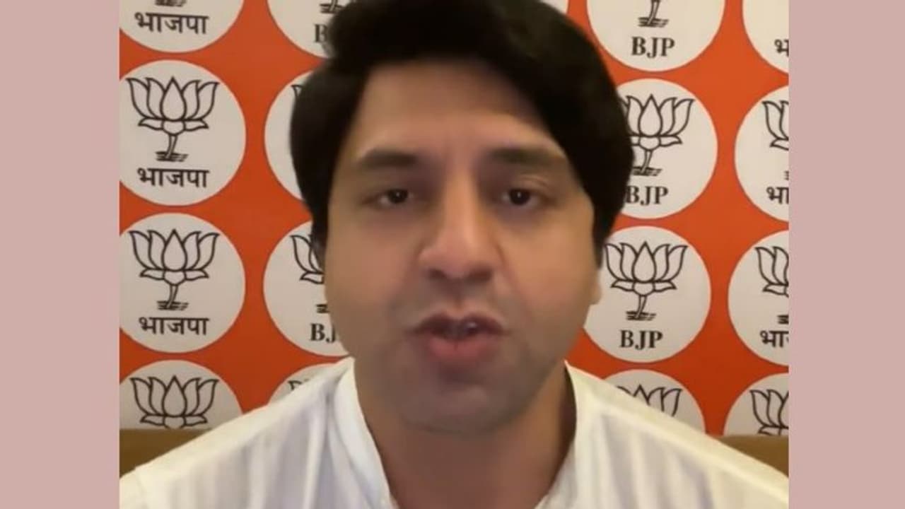 राजकुमार मंत्री बने तो आप कार्यकर्ताओं ने चलाए पटाखे, BJP ने कहा फिर उजागर हुआ हिंदू विरोधी चेहरा राजकुमार मंत्री बने तो आप कार्यकर्ताओं ने चलाए पटाखे, BJP ने कहा फिर उजागर हुआ हिंदू विरोधी चेहरा