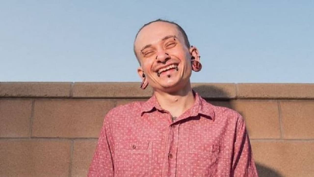 ശരീരം 'മോടി പിടിപ്പിക്കാൻ' ചെലവഴിച്ചത് 27 ലക്ഷം രൂപ, നാട്ടുകാർ വിളിക്കുന്നത് 'പിശാച്' എന്നും... 