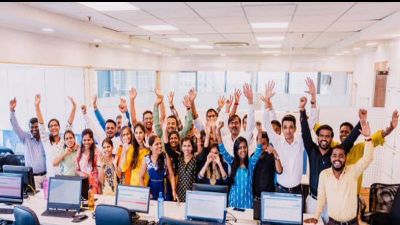 কর্মীদের মানসিকভাবে চাঙ্গা রাখার উদ্যোগ, দীপাবলিতে ১০ দিনের ছুটি ঘোষণা একাধিক বেসরকারি সংস্থার