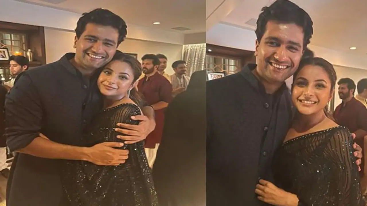  शहनाज गिल ने विक्की कौशल के साथ दिखाया पंजाबी लुक, कैटरीना कैफ, नोरा फतेही ने मनाया दिवाली का जश्न