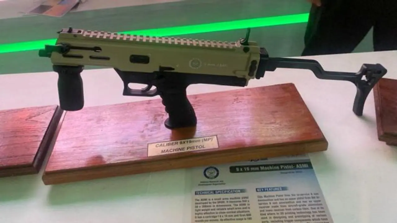 DefExpo 2022: Made in India 9mm machine pistol ASMI is MHA's choice DefExpo 2022: Made in India 9mm machine pistol ASMI is MHA's choice