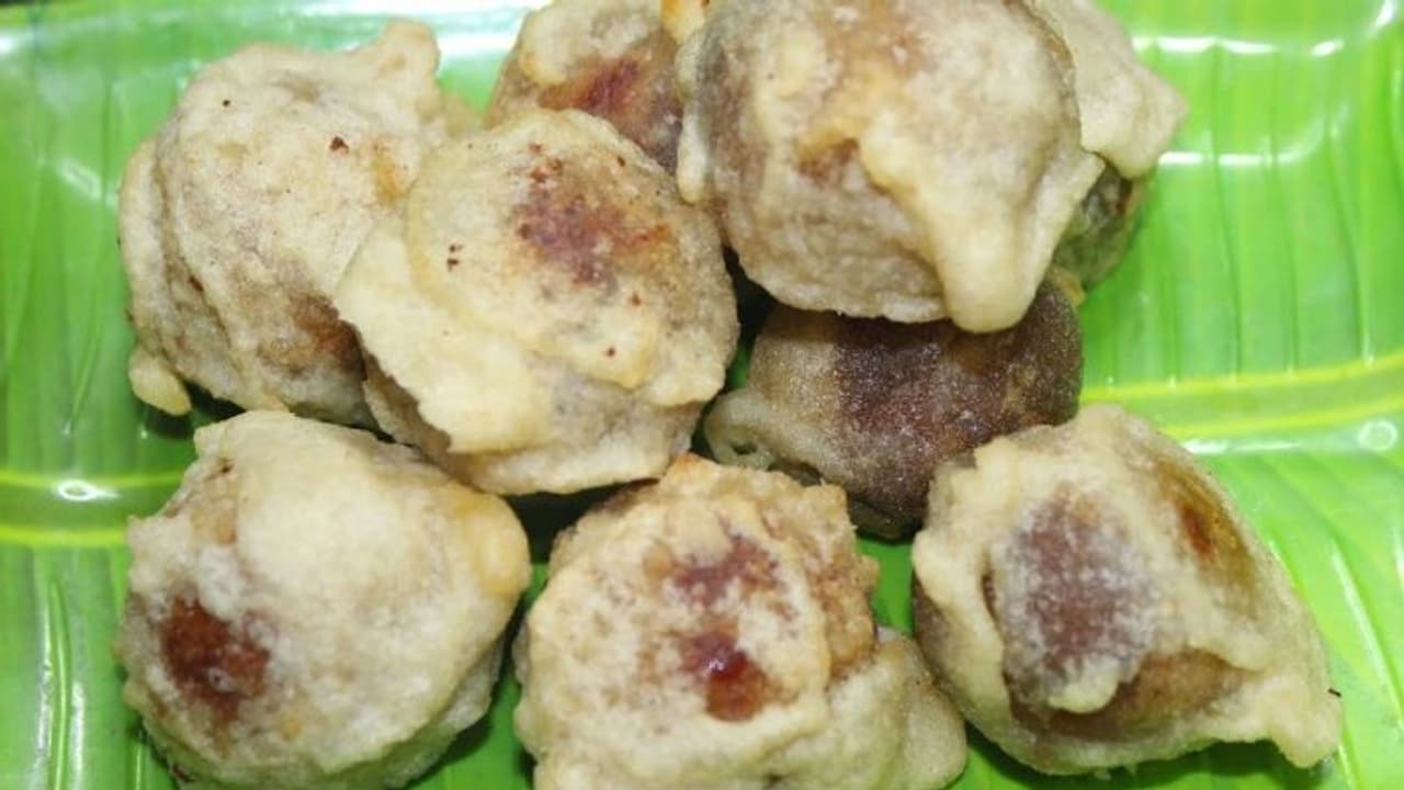 தீபாவளி ஸ்பெஷல்! நமது பாரம்பரிய பலகாரம் சுவையான சுசியம் செய்யலாம் வாங்க! தீபாவளி ஸ்பெஷல்! நமது பாரம்பரிய பலகாரம் சுவையான சுசியம் செய்யலாம் வாங்க!