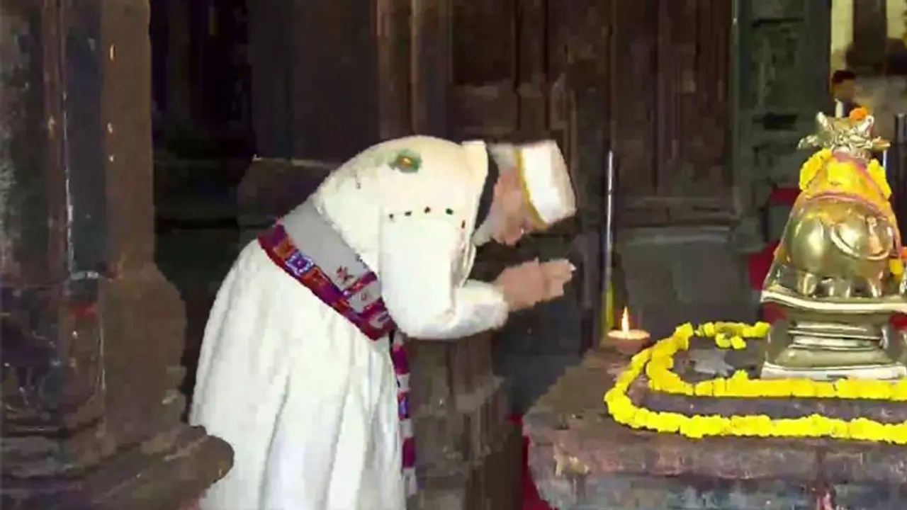 PM Modi At Kedarnath Temple: கையால் நெய்யப்பட்ட பிரதமர் மோடி அணிந்த ஆடையின் சிறப்பு இதுதான்!!