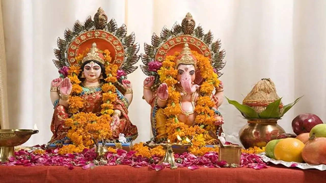 Diwali 2022: 2 हजार साल में नहीं बना दीपावली पर ऐसा अति दुर्लभ संयोग, 5 राज योग में होगी लक्ष्मी पूजा Diwali 2022: 2 हजार साल में नहीं बना दीपावली पर ऐसा अति दुर्लभ संयोग, 5 राज योग में होगी लक्ष्मी पूजा