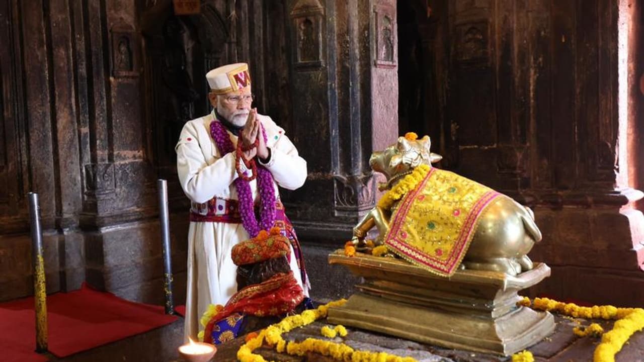 Donning white coloured traditional attire, PM Modi offers prayers at Kedarnath temple