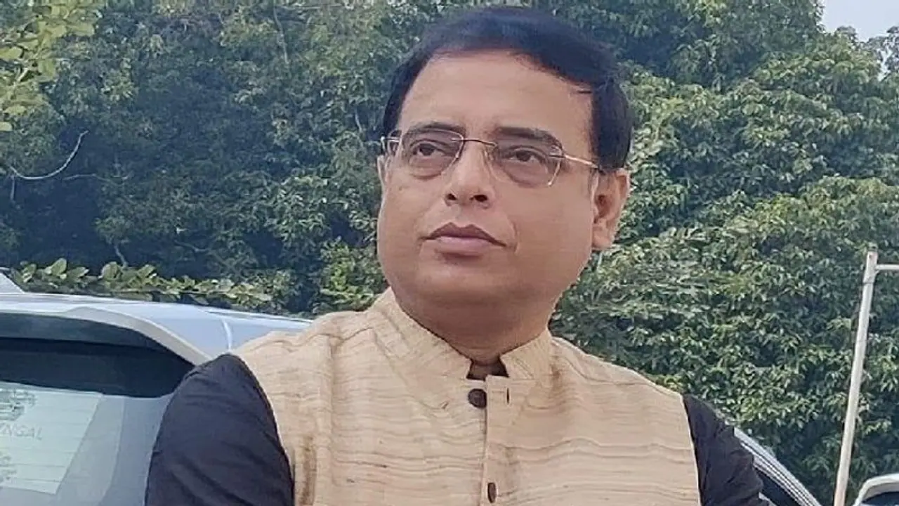 ১০ চাকার লরি সজোরে ধাক্কা মেরে দিল পরিবহণমন্ত্রীর গাড়িতে! ডানকুনিতে ভয়াবহ দুর্ঘটনার মুখে স্নেহাশিস চক্রবর্তী ১০ চাকার লরি সজোরে ধাক্কা মেরে দিল পরিবহণমন্ত্রীর গাড়িতে! ডানকুনিতে ভয়াবহ দুর্ঘটনার মুখে স্নেহাশিস চক্রবর্তী