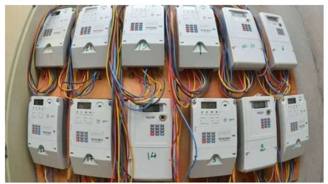 ബാച്ചിലര്മാരുടെ 170 താമസസ്ഥലങ്ങളിലെ വൈദ്യുതി ബന്ധം വിച്ഛേദിച്ചു ബാച്ചിലര്മാരുടെ 170 താമസസ്ഥലങ്ങളിലെ വൈദ്യുതി ബന്ധം വിച്ഛേദിച്ചു