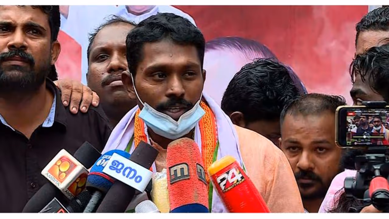 'നിരപരാധി, കള്ളക്കേസിൽ കുടുക്കി', മാനനഷ്ട കേസ് നൽകുമെന്ന് എകെജി സെന്റർ ആക്രമണ കേസിലെ പ്രതി