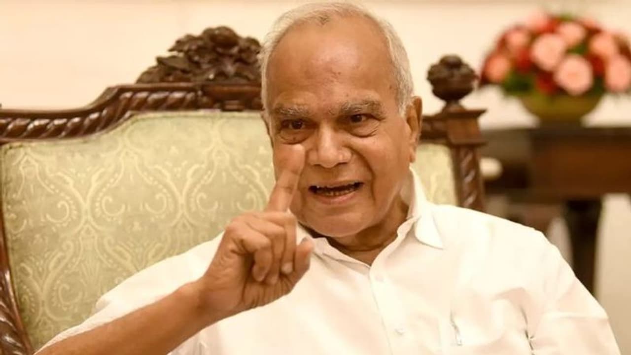 தமிழகத்தில் ஆளுநராக 4 ஆண்டுகள் இருந்தது மிக கொடுமை.. துணைவேந்தர் பதவி 40 கோடிக்கு விற்பனை.. பன்வாரிலால்.!