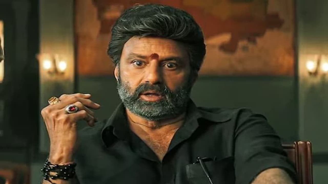#Balakrishna:సంక్రాంతి రేసులో బాలయ్యకు దెబ్బ?ఫ్యాన్స్ ఊరుకుంటారా #Balakrishna:సంక్రాంతి రేసులో బాలయ్యకు దెబ్బ?ఫ్యాన్స్ ఊరుకుంటారా
