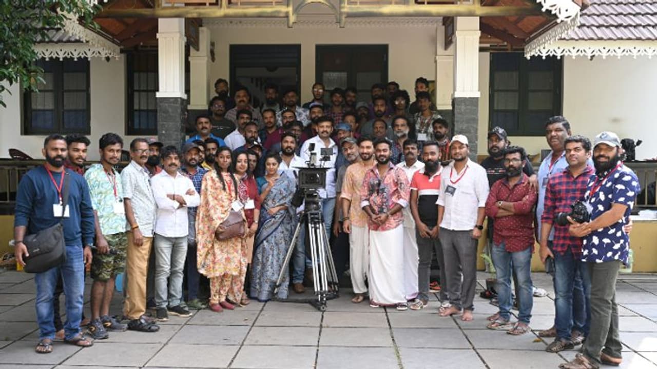 ശരത്ത് അപ്പാനി നായകനായി പാൻ ഇന്ത്യൻ ചിത്രം 'പോയിന്റ് റേഞ്ച്'; ചിത്രീകരണം ആരംഭിച്ചു ശരത്ത് അപ്പാനി നായകനായി പാൻ ഇന്ത്യൻ ചിത്രം 'പോയിന്റ് റേഞ്ച്'; ചിത്രീകരണം ആരംഭിച്ചു