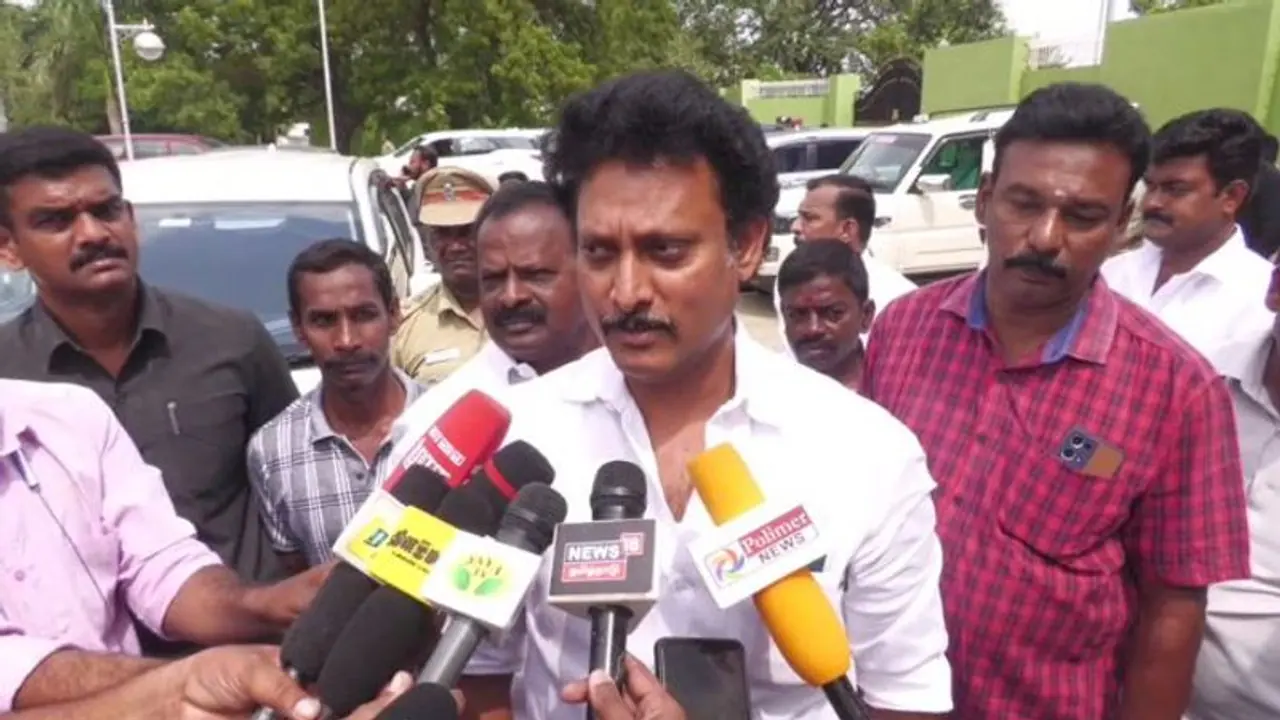 LKG Admission : 2,381 அரசு பள்ளிகளில் 40,000 மழலைகள் எல்.கே.ஜி வகுப்பில் சேர்ப்பு! அன்பில் மகேஷ் தகவல்! LKG Admission : 2,381 அரசு பள்ளிகளில் 40,000 மழலைகள் எல்.கே.ஜி வகுப்பில் சேர்ப்பு! அன்பில் மகேஷ் தகவல்!