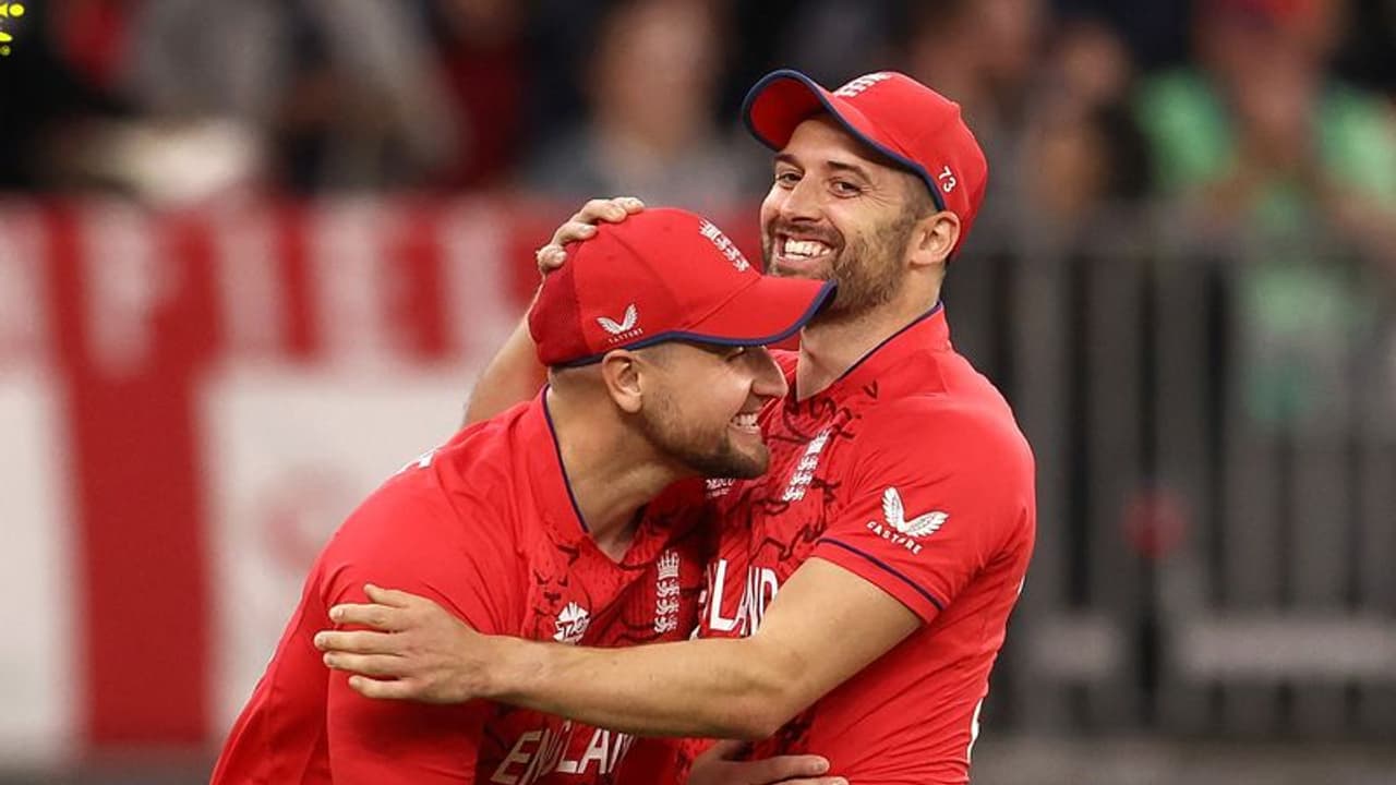 T20 World Cup: इंग्लैंड की टीम ने अफगानिस्तान को हराया, 5 विकेट से मिली जीत के साथ आगाज T20 World Cup: इंग्लैंड की टीम ने अफगानिस्तान को हराया, 5 विकेट से मिली जीत के साथ आगाज