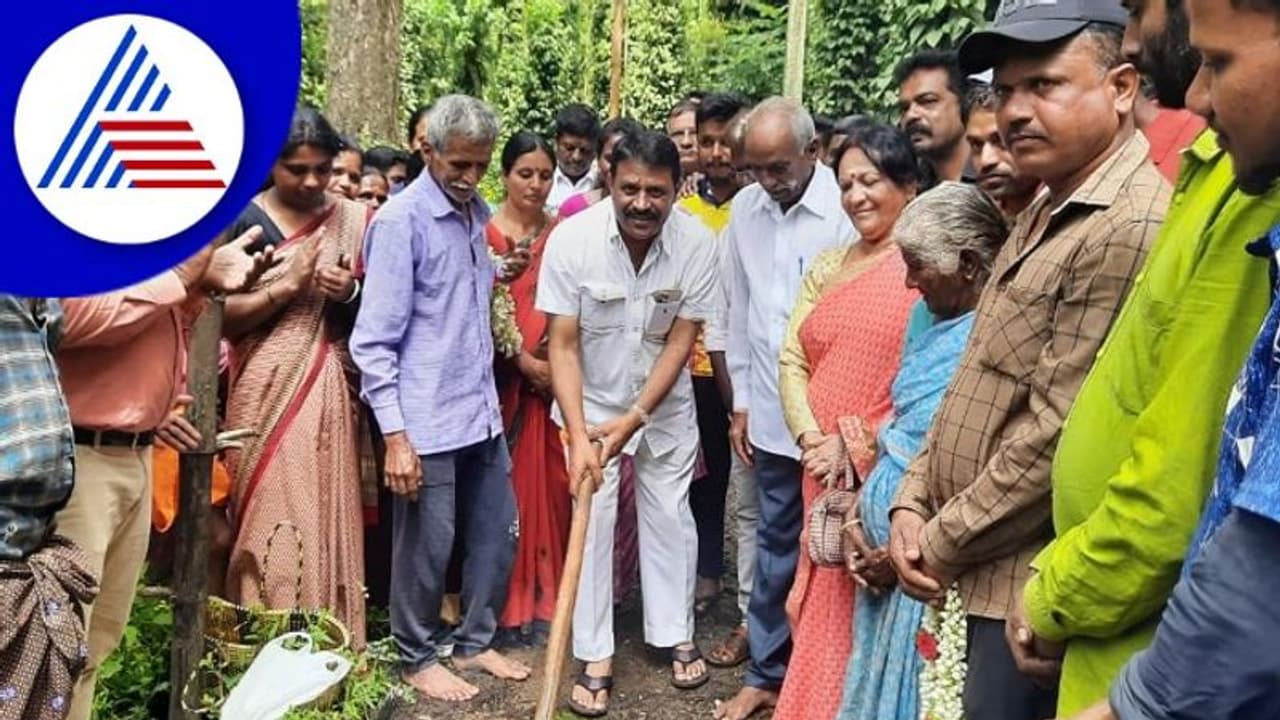 ಹೊಸಗುತ್ತಿ ಹೊಸಳ್ಳಿ ಏತ ನೀರಾವರಿ ಯೋಜನೆಗೆ ಅಪ್ಪಚ್ಚು ರಂಜನ್ ಚಾಲನೆ ಹೊಸಗುತ್ತಿ ಹೊಸಳ್ಳಿ ಏತ ನೀರಾವರಿ ಯೋಜನೆಗೆ ಅಪ್ಪಚ್ಚು ರಂಜನ್ ಚಾಲನೆ