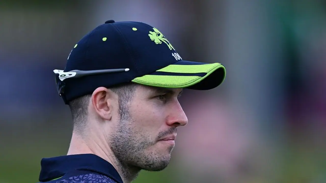 T20 World Cup ಕೋವಿಡ್ ದೃಢಪಟ್ಟಿದ್ದರೂ ಲಂಕಾ ವಿರುದ್ದ ಪಂದ್ಯವನ್ನಾಡಿದ ಐರ್ಲೆಂಡ್ ಆಲ್ರೌಂಡರ್..! T20 World Cup ಕೋವಿಡ್ ದೃಢಪಟ್ಟಿದ್ದರೂ ಲಂಕಾ ವಿರುದ್ದ ಪಂದ್ಯವನ್ನಾಡಿದ ಐರ್ಲೆಂಡ್ ಆಲ್ರೌಂಡರ್..!