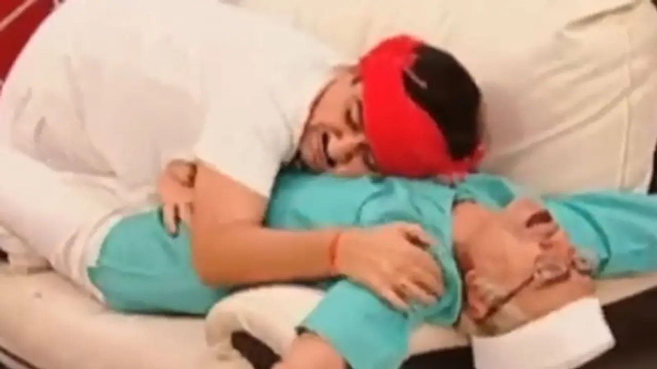 Taarak Mehta...:दिवाली की सफाई में 'जेठालाल' ने बापूजी का यह क्या हाल कर दिया, वायरल हो रहा VIDEO Taarak Mehta...:दिवाली की सफाई में 'जेठालाल' ने बापूजी का यह क्या हाल कर दिया, वायरल हो रहा VIDEO