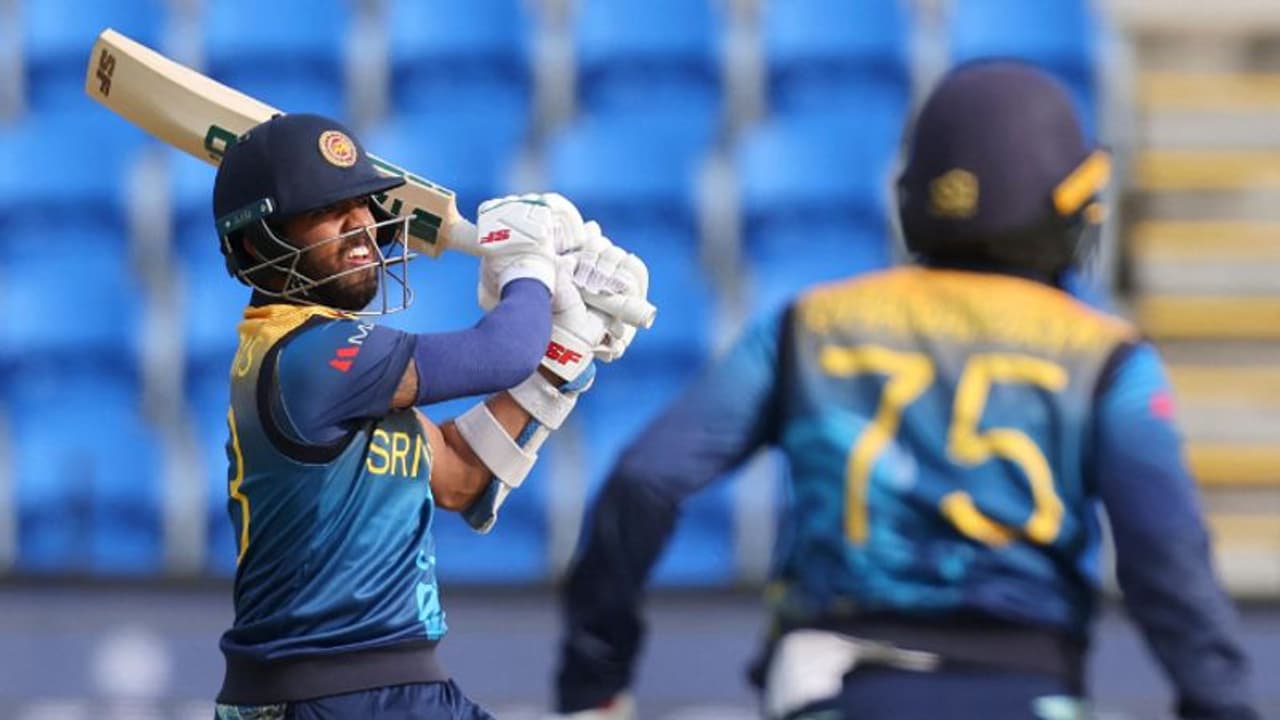 T20 World Cup: ಸುಲಭವಾಗಿ ಐರ್ಲೆಂಡ್ ಬೇಟೆಯಾಡಿದ ಲಂಕಾ ಸಿಂಹಗಳು...! T20 World Cup: ಸುಲಭವಾಗಿ ಐರ್ಲೆಂಡ್ ಬೇಟೆಯಾಡಿದ ಲಂಕಾ ಸಿಂಹಗಳು...!