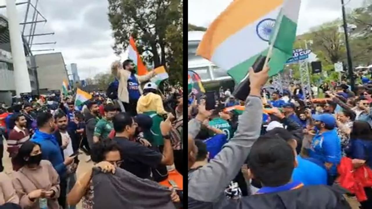जम गया पूरा माहौल... भारत बनाम पाकिस्तान मैच से पहले ग्राउंड के बाहर फैंस ने किया धांसू डांस जम गया पूरा माहौल... भारत बनाम पाकिस्तान मैच से पहले ग्राउंड के बाहर फैंस ने किया धांसू डांस