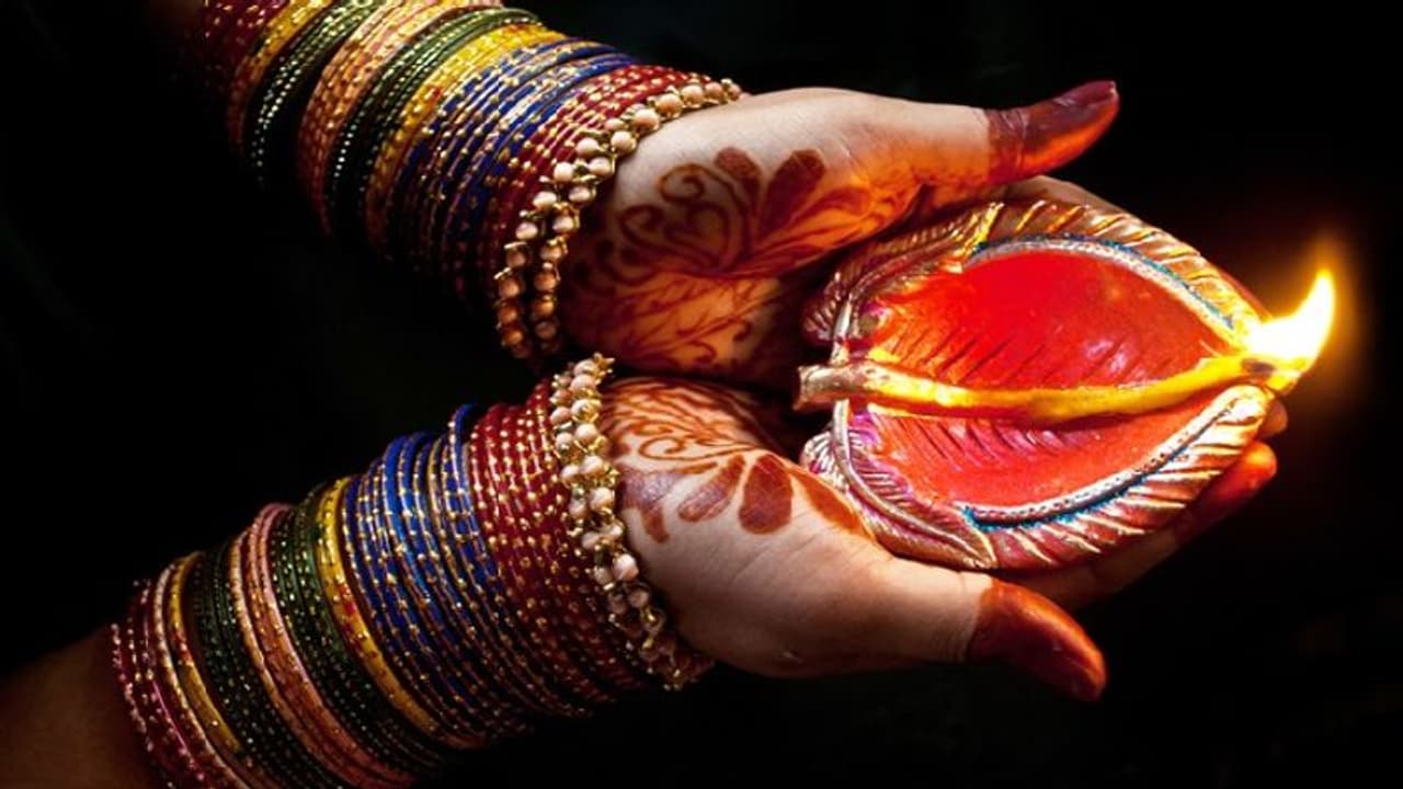 জেনে নিন কেন পালিত হয় ছোটি দিওয়ালি, কবে পড়েছে এই তিথি, রইল উৎসবের তাৎপর্য