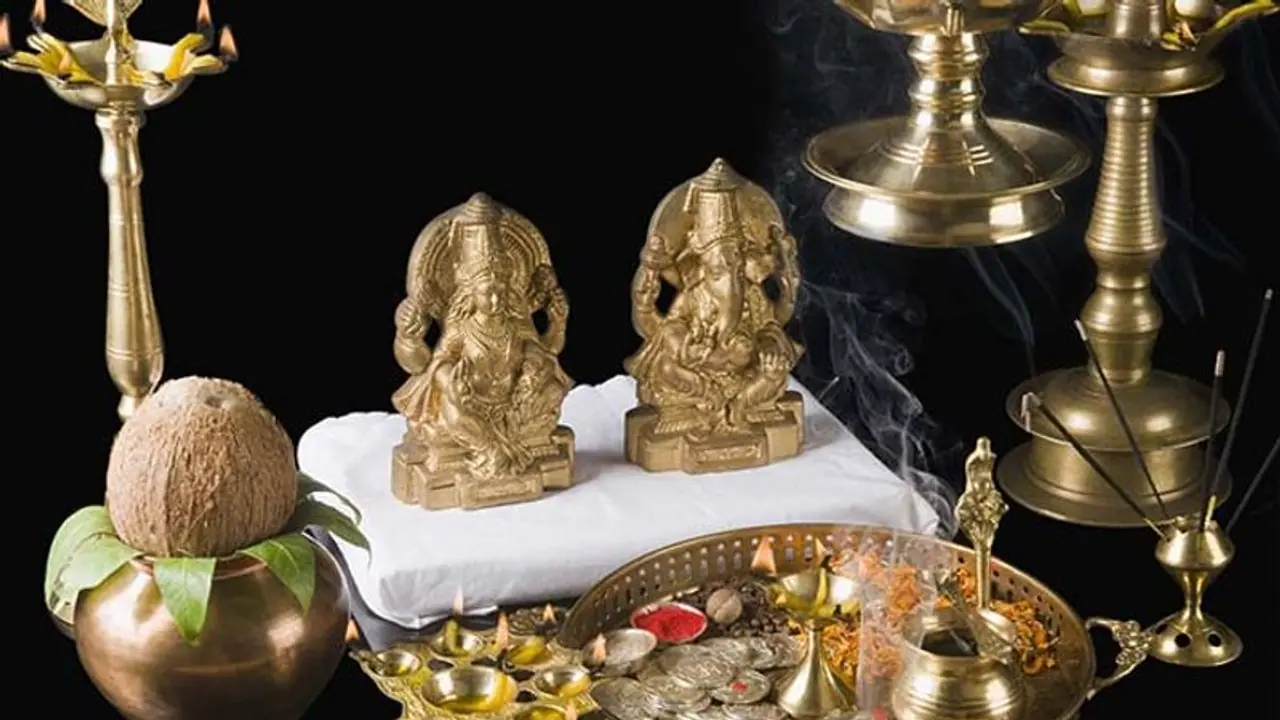 Diwali 2022 Upay: दीपावली की रात करें ये खास उपाय, लाइफ में कभी नहीं होगी पैसों की तंगी Diwali 2022 Upay: दीपावली की रात करें ये खास उपाय, लाइफ में कभी नहीं होगी पैसों की तंगी