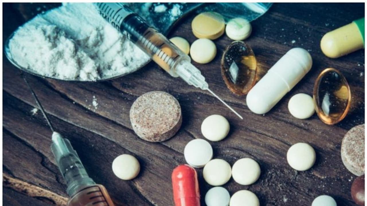 മുംബൈയിൽ നിന്ന് പാഴ്സൽ വഴിയെത്തിച്ചത് 2000 ലഹരി ഗുളികകൾ, കൊല്ലത്ത് രണ്ട് പേർ പിടിയിൽ