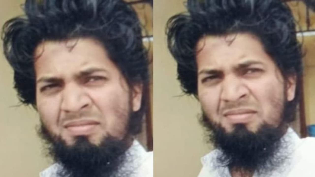 গ্যাস সিলিন্ডার বিস্ফোরণ থেকেই গাড়িতে আগুন, তাতেই মৃত্যু ISIS 'জঙ্গির'র গ্যাস সিলিন্ডার বিস্ফোরণ থেকেই গাড়িতে আগুন, তাতেই মৃত্যু ISIS 'জঙ্গির'র