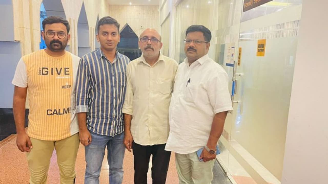 പ്രവാസി ബിസിനസുകാരനെ സൗദിയില് സി.ഐ.ഡി ചമഞ്ഞെത്തിയ സംഘം തട്ടിക്കൊണ്ടുപോയി, പൊലീസ് സാഹസികമായി രക്ഷപ്പെടുത്തി പ്രവാസി ബിസിനസുകാരനെ സൗദിയില് സി.ഐ.ഡി ചമഞ്ഞെത്തിയ സംഘം തട്ടിക്കൊണ്ടുപോയി, പൊലീസ് സാഹസികമായി രക്ഷപ്പെടുത്തി