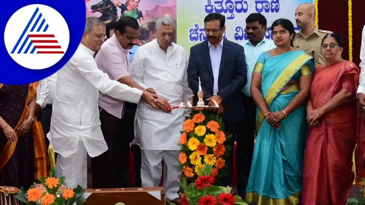 ಪ್ರತಿ ಮನೆಯಲ್ಲೂ ಕಿತ್ತೂರು ಚನ್ನಮ್ಮನಂಥ ವೀರ ನಾರಿ ಹುಟ್ಟಲಿ : ಶಿವಾನಂದ ಕಾಪಶಿ ಪ್ರತಿ ಮನೆಯಲ್ಲೂ ಕಿತ್ತೂರು ಚನ್ನಮ್ಮನಂಥ ವೀರ ನಾರಿ ಹುಟ್ಟಲಿ : ಶಿವಾನಂದ ಕಾಪಶಿ