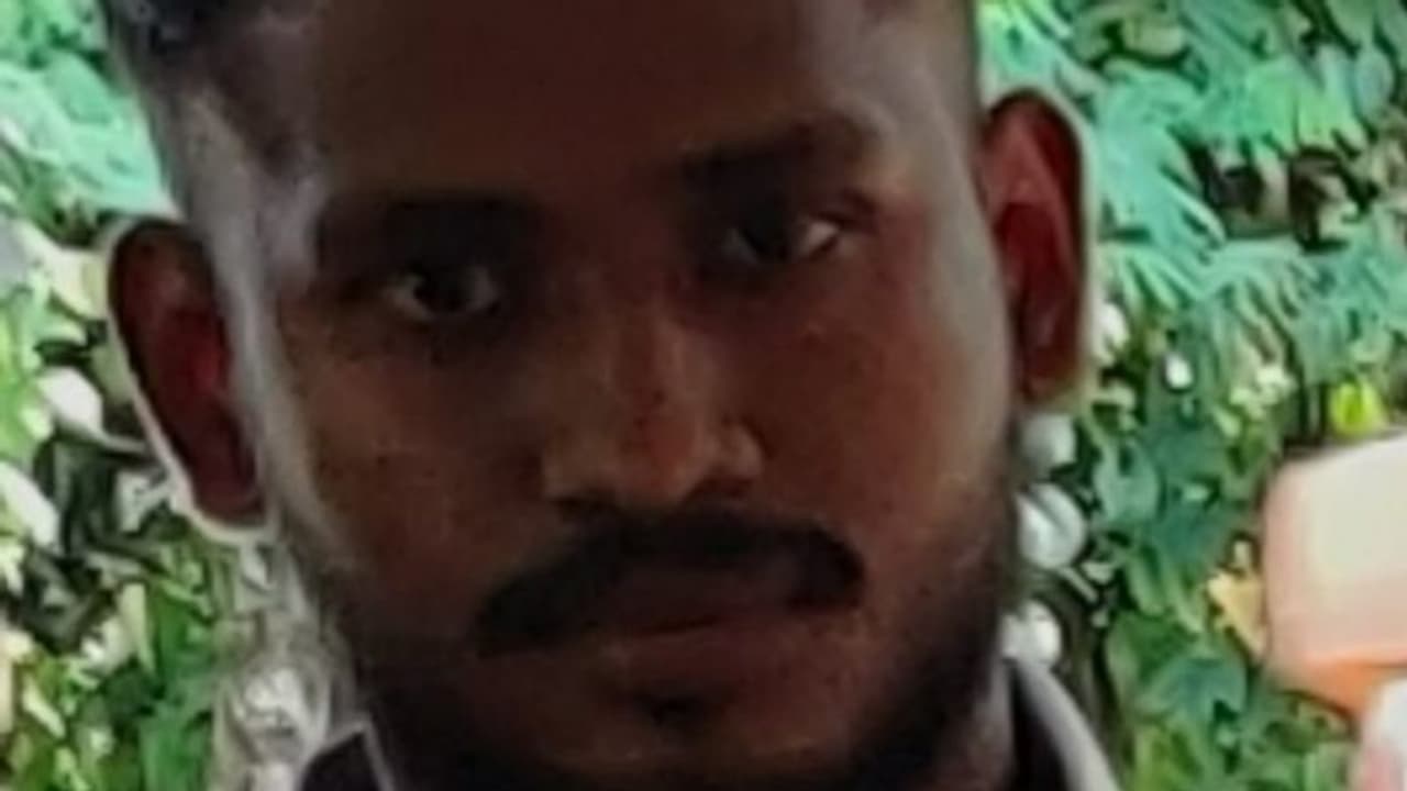 കാറിലെത്തി, ബൈക്ക് തടഞ്ഞ് നിർത്തി, ആയുധം കാട്ടി യുവാവിനെ തട്ടിക്കൊണ്ടുപോയി; സംഭവം പാലക്കാട്