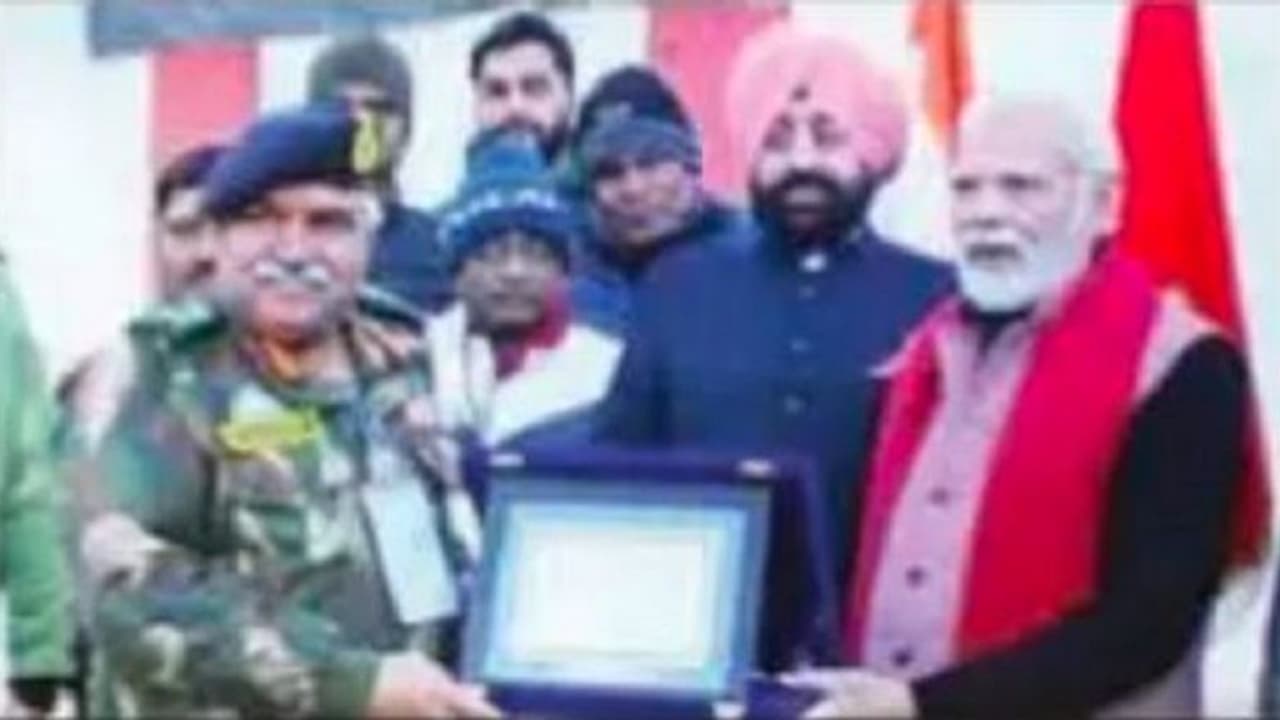 ಚೀನಾ ಗಡಿಯ ಕಾರ್ಮಿಕರ ಶೆಡ್‌ನಲ್ಲಿ ರಾತ್ರಿ ಕಳೆದ Modi: ಸರಳತೆ ಮೆರೆದ ಪ್ರಧಾನಿ