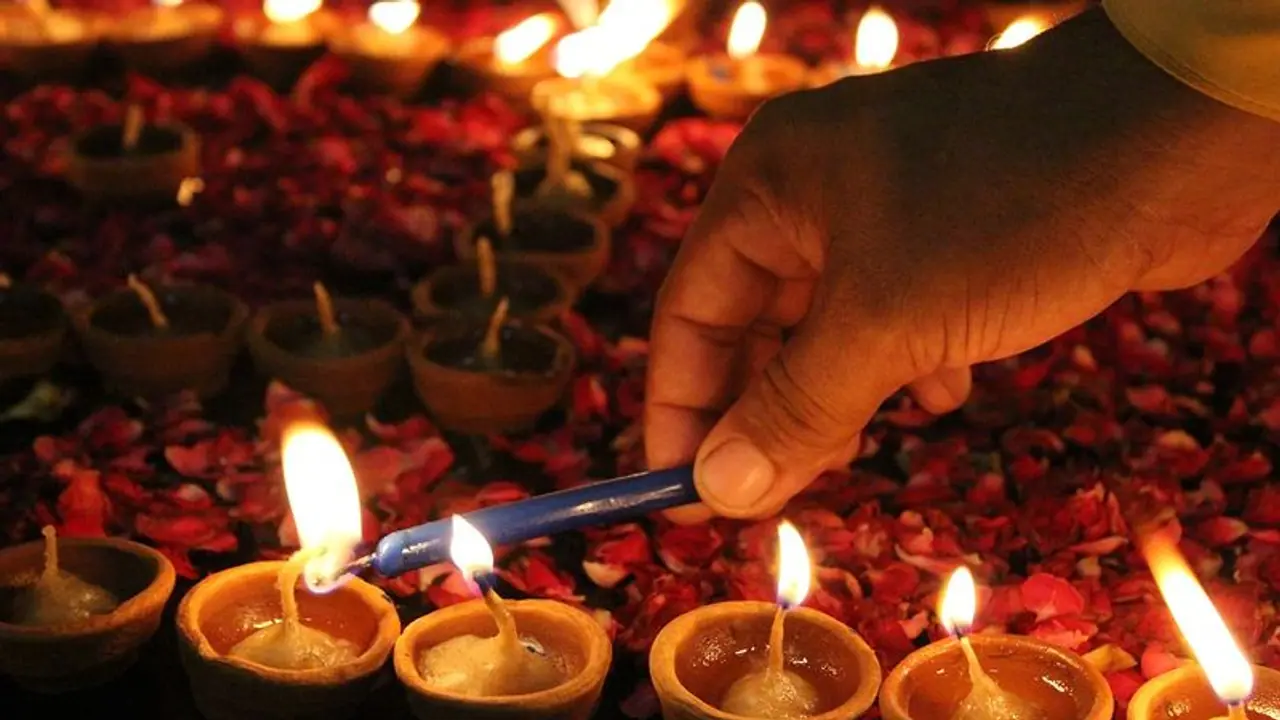 Diwali 2022 : हिंदी शब्द नहीं है 'दीपावली', भगवान राम ही नहीं कृष्ण से भी जुड़ा है यह त्योहार