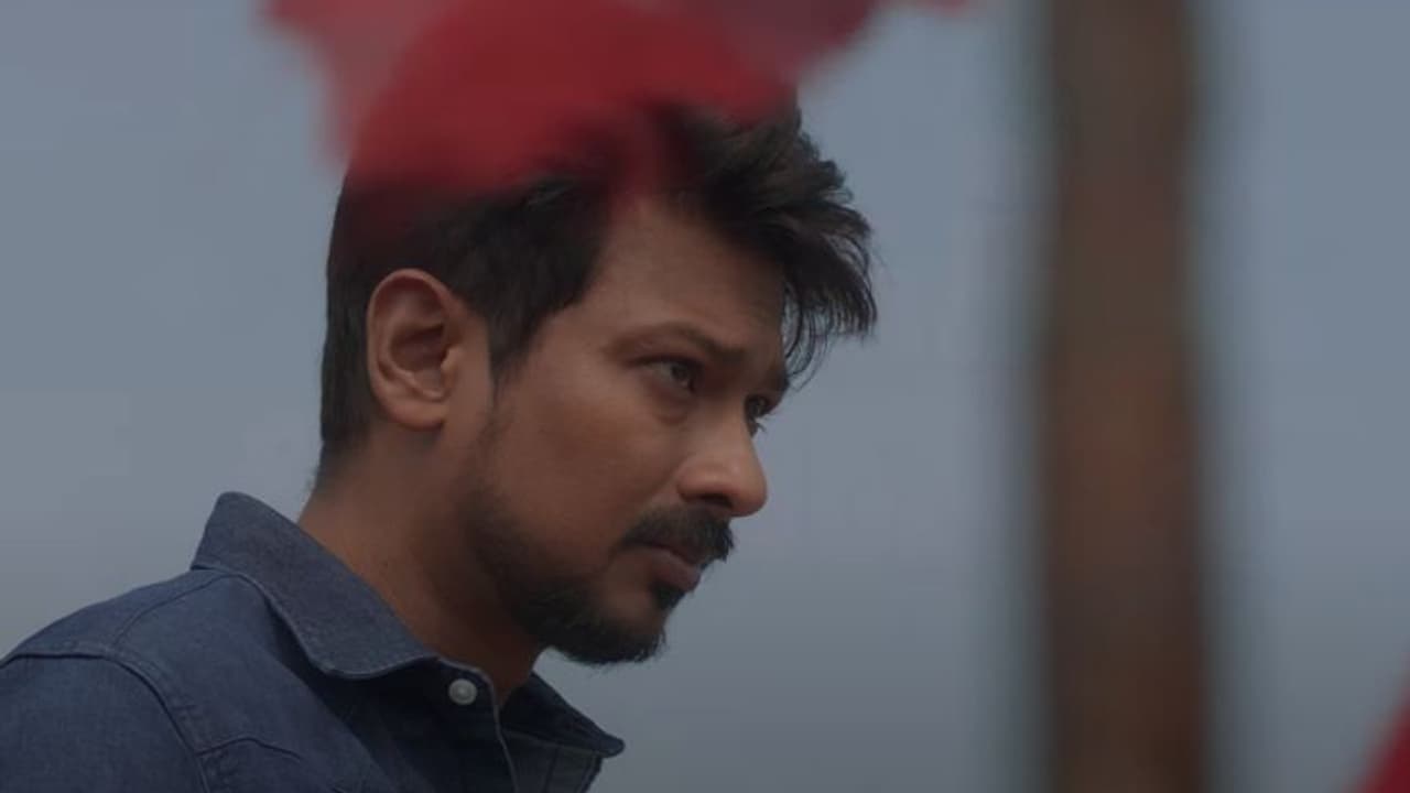 ഉദയനിധിയുടെ ആക്ഷന് ത്രില്ലര്; 'കലഗ തലൈവന്' ടീസര് ഉദയനിധിയുടെ ആക്ഷന് ത്രില്ലര്; 'കലഗ തലൈവന്' ടീസര്