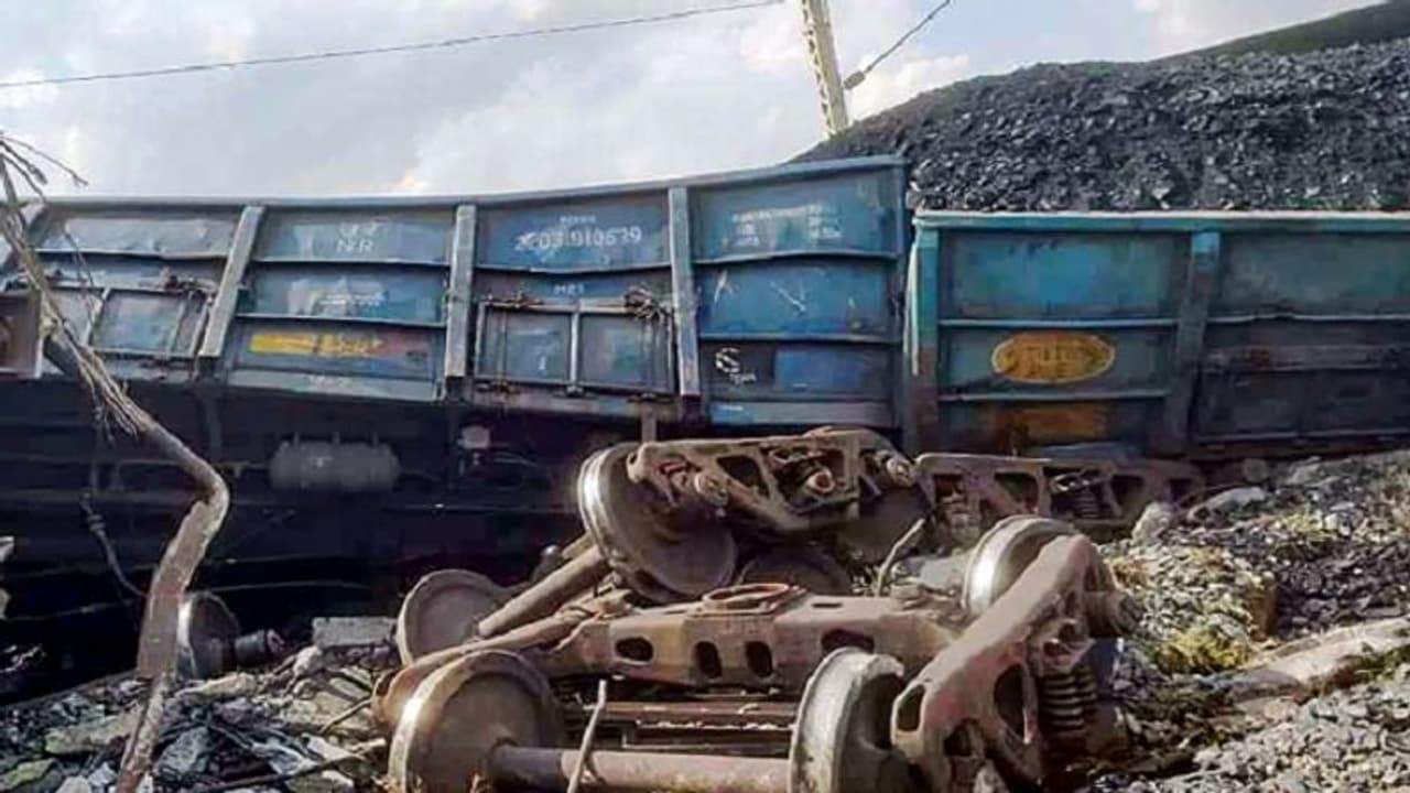 20 wagons of coal laden goods train derail in Maharashtra; many passenger trains cancelled
