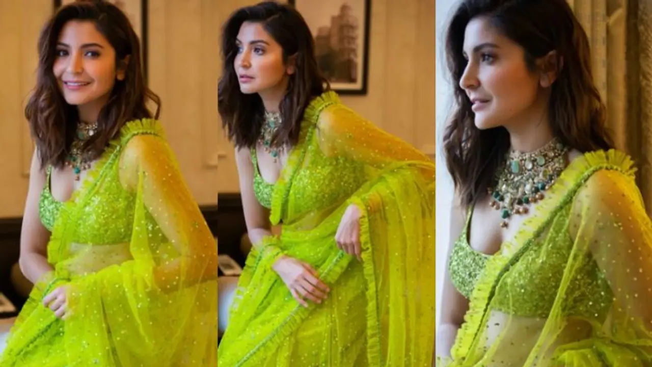 നിയോണ് ഗ്രീന് സാരിയില് തിളങ്ങി അനുഷ്ക ശര്മ; ചിത്രങ്ങള് വൈറല് നിയോണ് ഗ്രീന് സാരിയില് തിളങ്ങി അനുഷ്ക ശര്മ; ചിത്രങ്ങള് വൈറല്