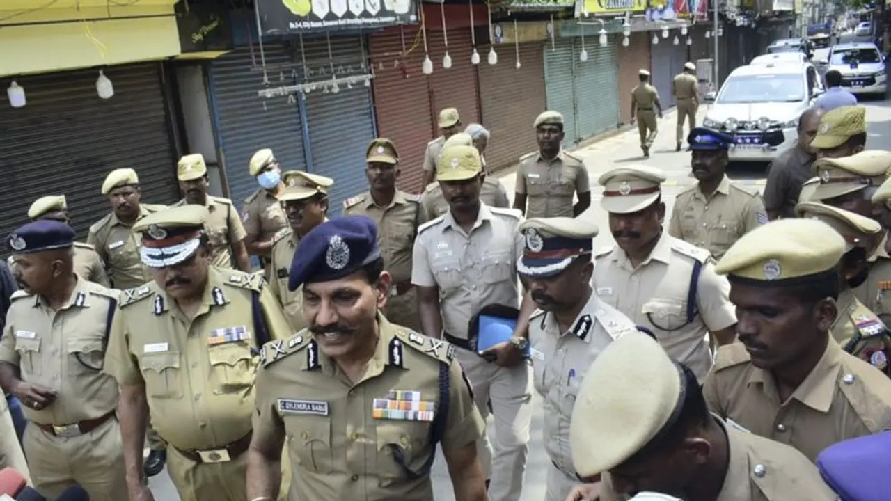 தமிழகத்தில் 45 ஐபிஎஸ் அதிகாரிகள் டிரான்ஸ்பர்..! மதுரை,திருச்சி காவல் ஆணையர்களும் மாற்றம்