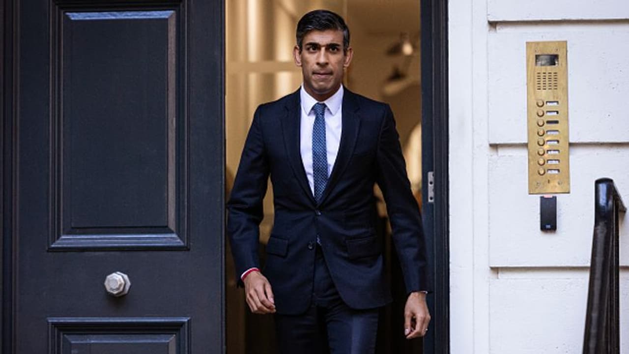 ऋषि सुनक आज नियुक्त होंगे UK के पीएम, King Charles ने दिया ब्रिटेन का Prime Minister बनने का न्योता ऋषि सुनक आज नियुक्त होंगे UK के पीएम, King Charles ने दिया ब्रिटेन का Prime Minister बनने का न्योता