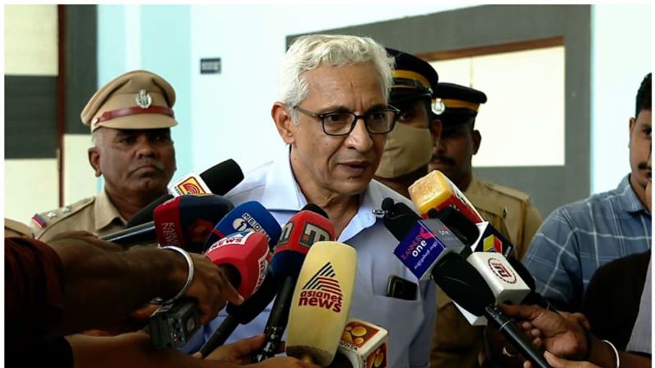 'പുനർ നിയമനം നൽകിയത് ചട്ടങ്ങൾ പാലിച്ച്, പ്രായപരിധി ബാധകമല്ല'; കണ്ണൂർ വിസിയുടെ സത്യവാങ്മൂലം സുപ്രീംകോടതിയിൽ 'പുനർ നിയമനം നൽകിയത് ചട്ടങ്ങൾ പാലിച്ച്, പ്രായപരിധി ബാധകമല്ല'; കണ്ണൂർ വിസിയുടെ സത്യവാങ്മൂലം സുപ്രീംകോടതിയിൽ