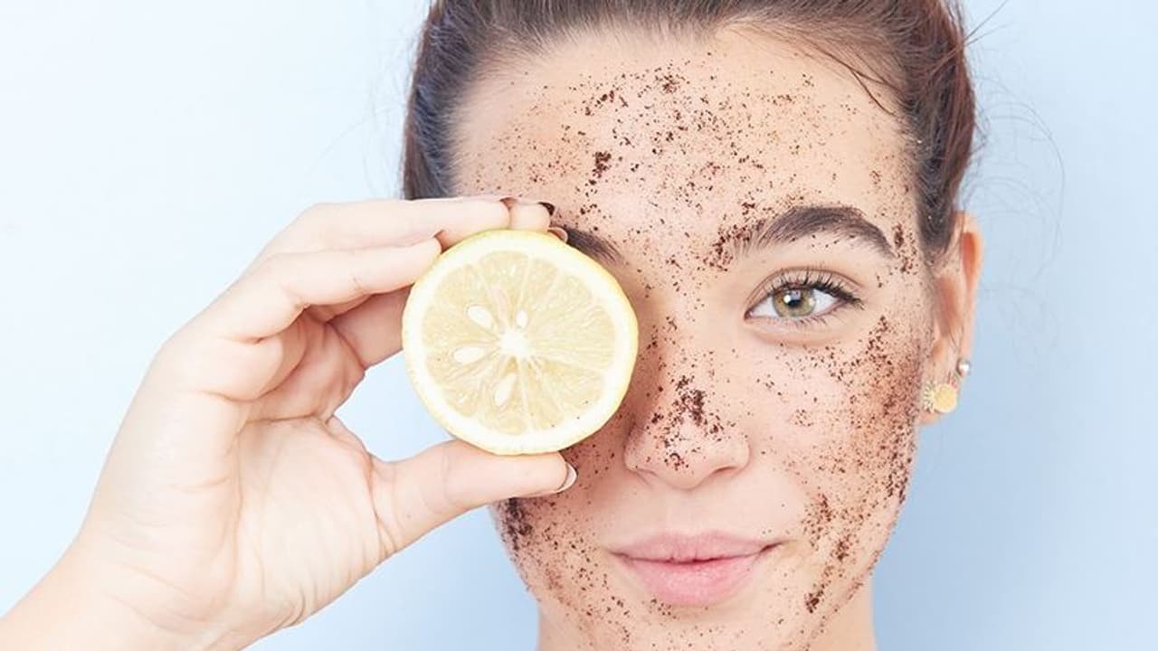 Lemon For Glow Skin : മുഖകാന്തി കൂട്ടാൻ നാരങ്ങ ഇങ്ങനെ ഉപയോ​ഗിക്കൂ 