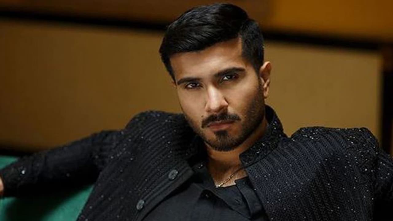 पाकिस्तानी एक्टर की Ex पत्नी ने दिखाए पति की करतूतों के सबूत, फिरोज खान पर बैन लगाने की उठी मांग