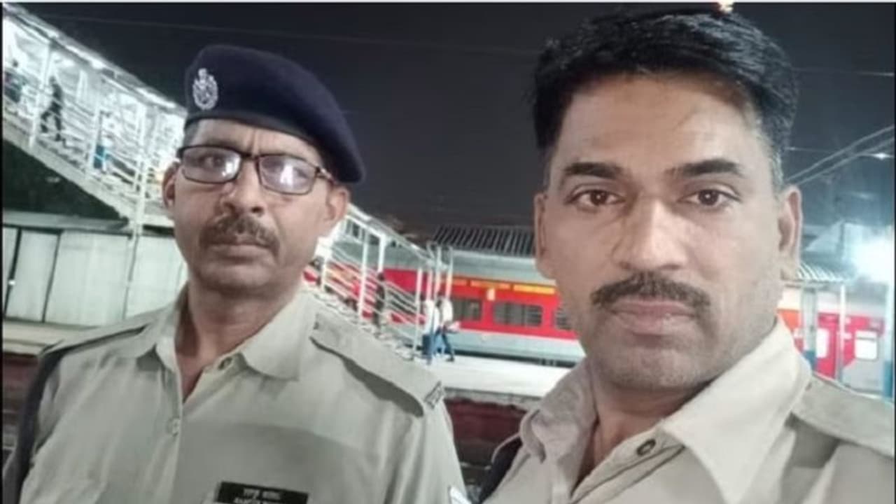 मुरैना: गश्त के दौरान ट्रेन की चपेट में आए दो RPF के जवान, दोनों की मौके पर ही मौत 