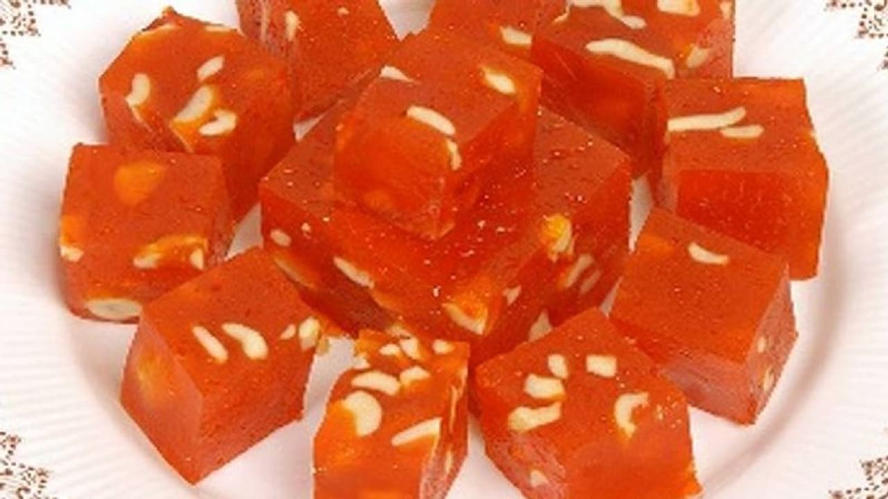 Bombay Halwa : சுவையான பாம்பே ஹல்வா 10 நிமிஷத்தில் செய்து அசத்தலாம் வாங்க! Bombay Halwa : சுவையான பாம்பே ஹல்வா 10 நிமிஷத்தில் செய்து அசத்தலாம் வாங்க!