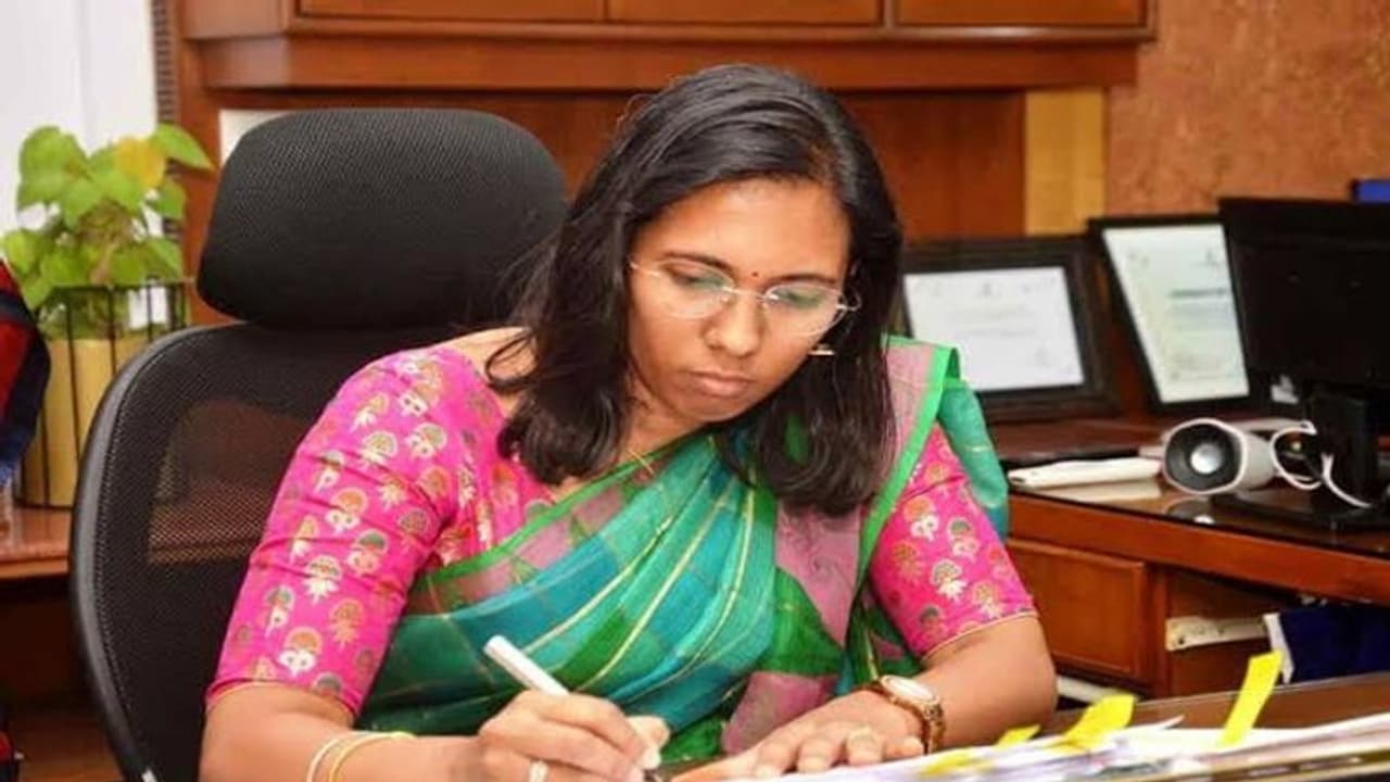 హమాలీ కుమారుడికి ఐఐటీలో సీటు.. అనంతపురం కలెక్టర్ చొరవతో పేద విద్యార్థికి అందిన ఆర్థిక సాయం.. హమాలీ కుమారుడికి ఐఐటీలో సీటు.. అనంతపురం కలెక్టర్ చొరవతో పేద విద్యార్థికి అందిన ఆర్థిక సాయం..