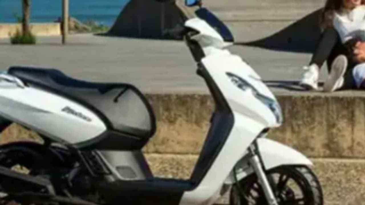 ഇലക്ട്രിക് സ്കൂട്ടർ രംഗത്ത് കളം പിടിക്കാൻ എസ്യുവി നിർമാതാക്കളും, വിപണി പിടിക്കുമോ ഈ വമ്പൻ? ഇലക്ട്രിക് സ്കൂട്ടർ രംഗത്ത് കളം പിടിക്കാൻ എസ്യുവി നിർമാതാക്കളും, വിപണി പിടിക്കുമോ ഈ വമ്പൻ?